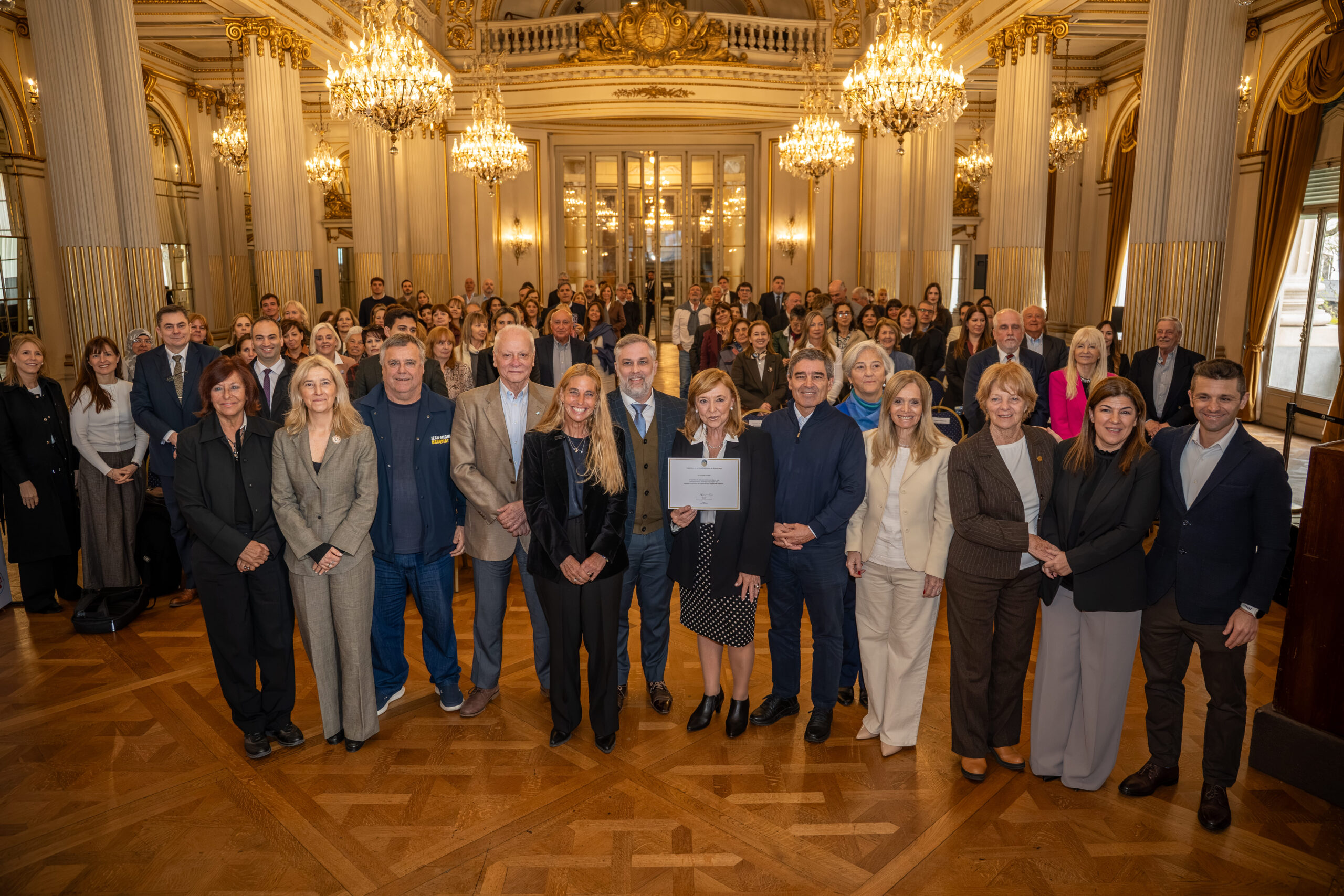 La Cooperadora del Hospital de Niños Ricardo Gutiérrez recibió un reconocimiento en la Legislatura porteña